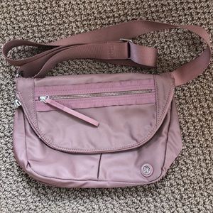 🌸lululemon Festival Bag🌸